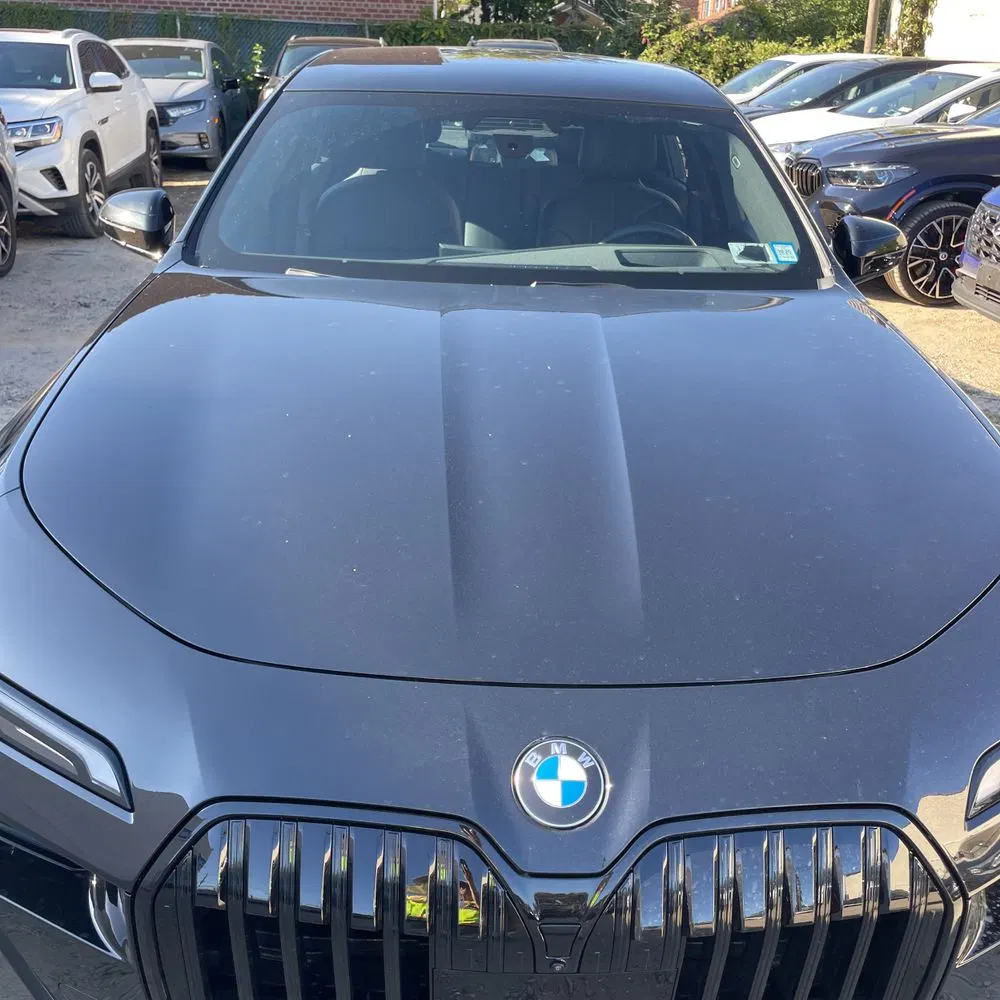 2023 BMW 7-Series 740i