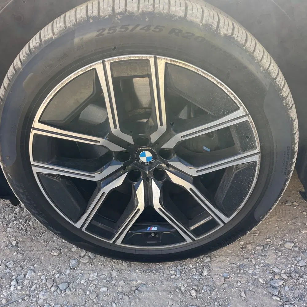 2023 BMW 7-Series 740i