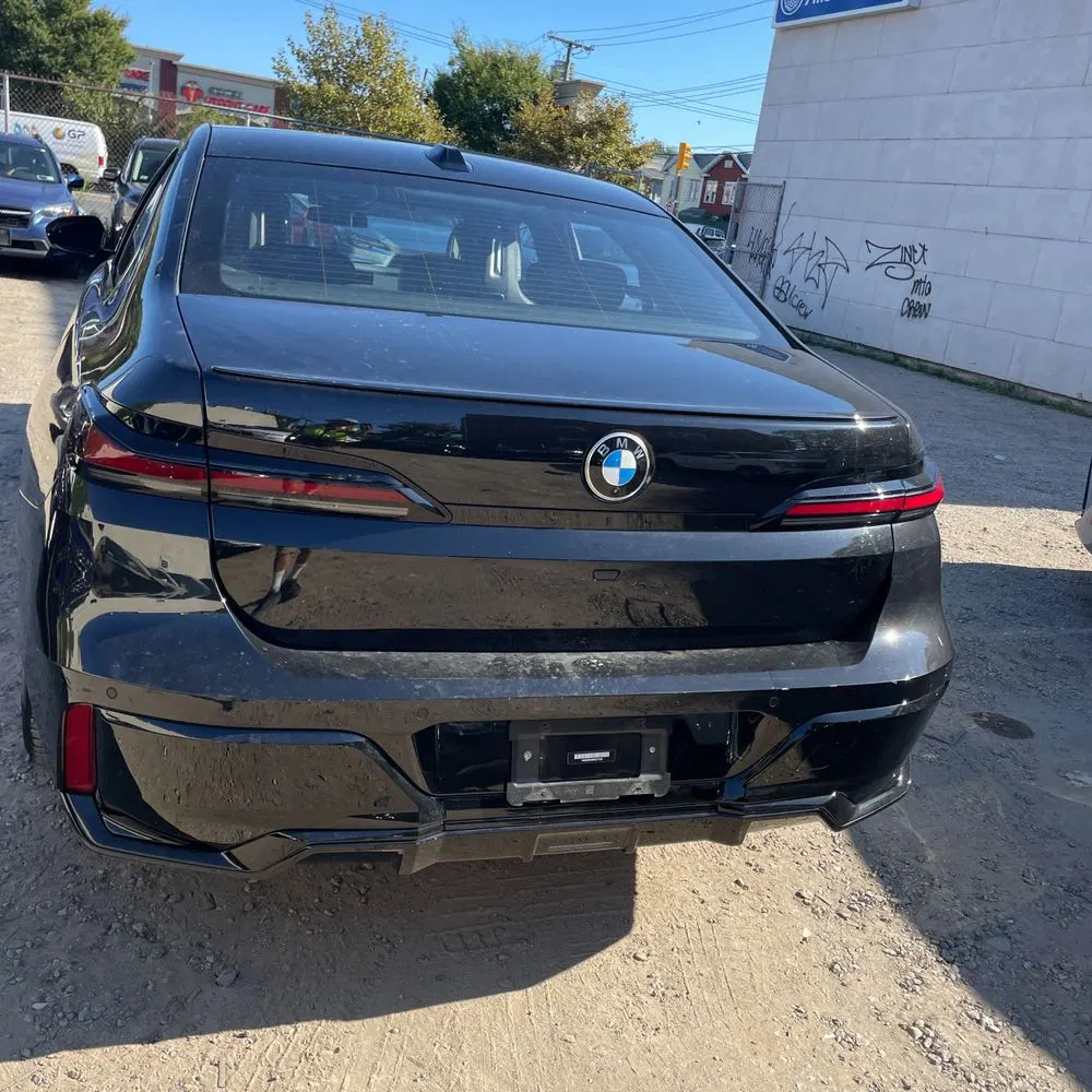 2023 BMW 7-Series 740i