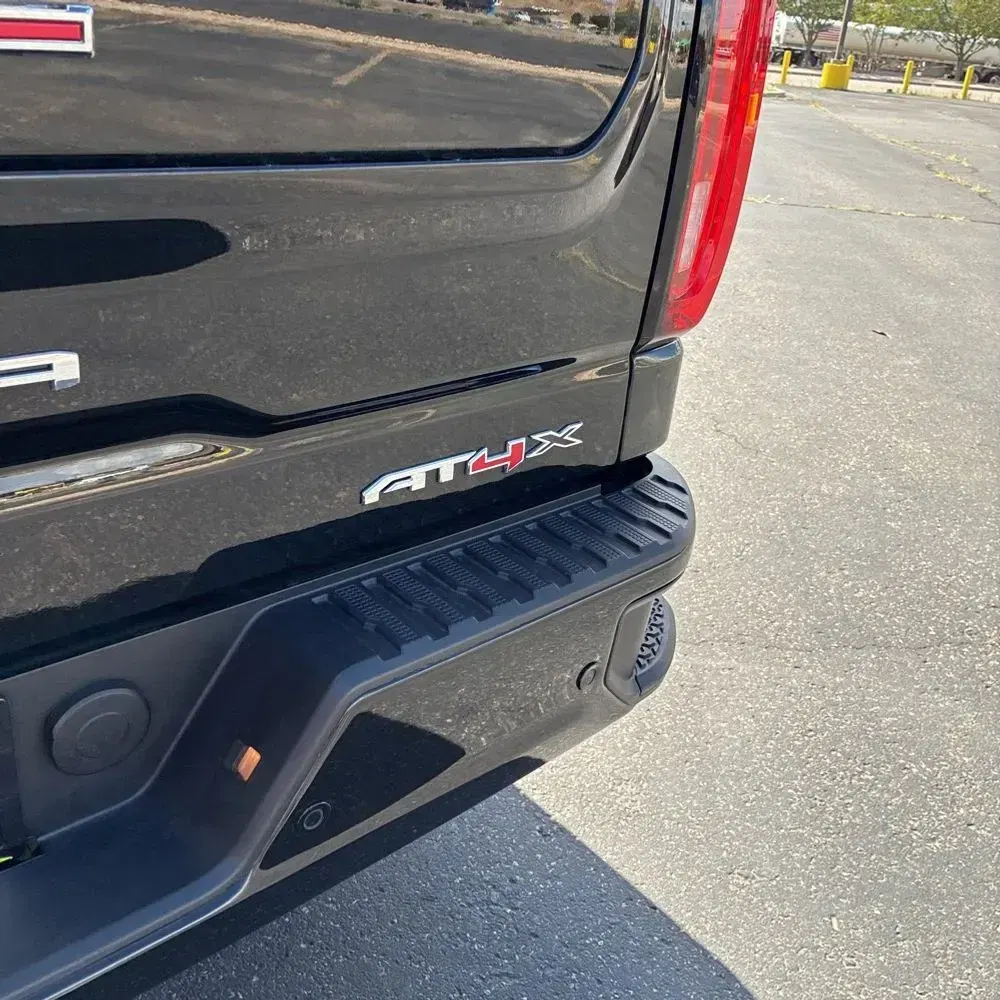 2024 GMC Sierra 1500 AT4X