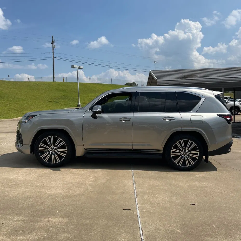 2023 Lexus LX 600 Luxury