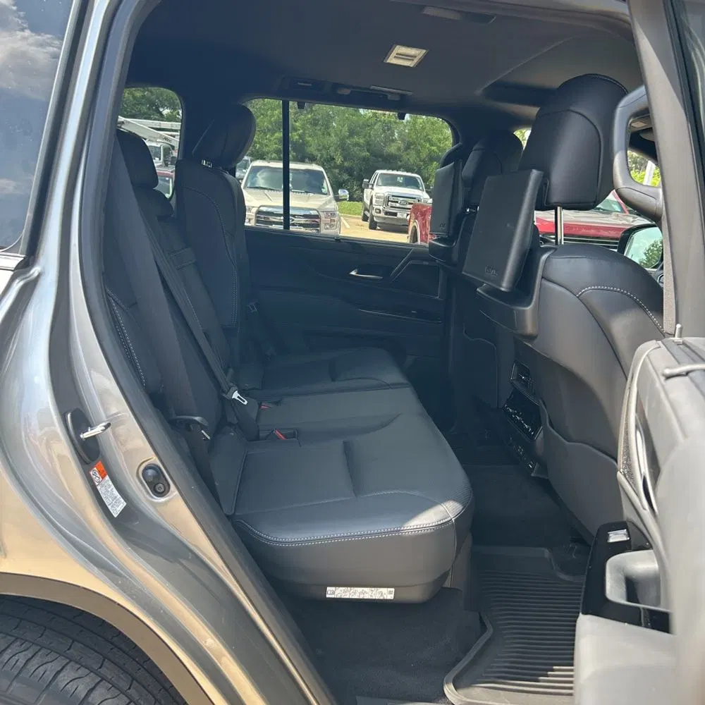 2023 Lexus LX 600 Luxury