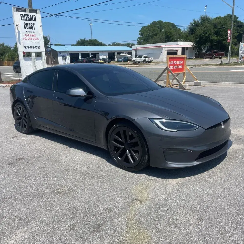 2022 Tesla Model S Plaid
