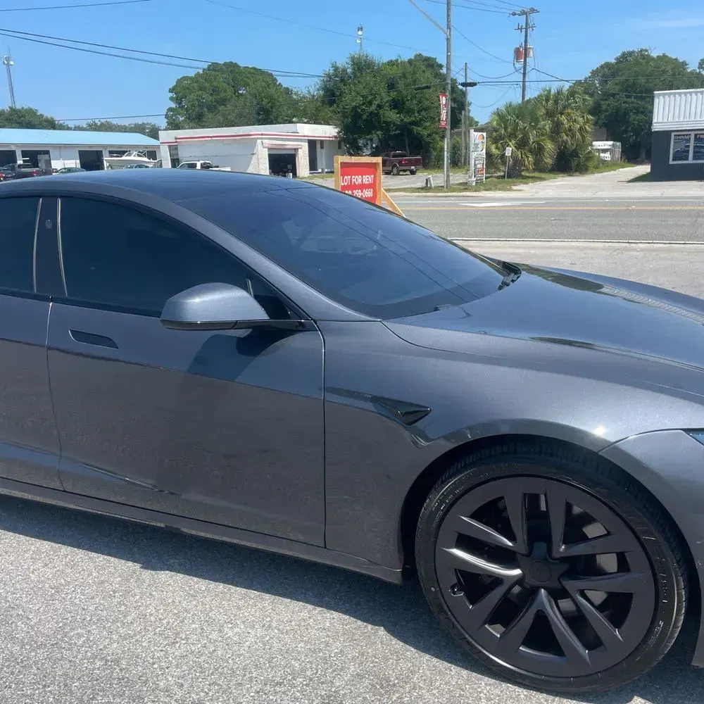 2022 Tesla Model S Plaid