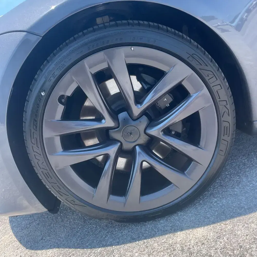 2022 Tesla Model S Plaid