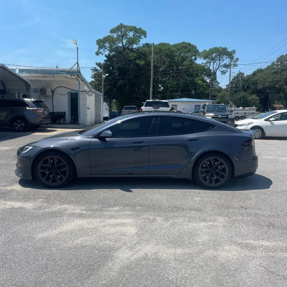 2022 Tesla Model S Plaid