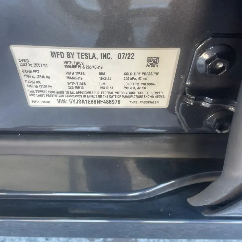 2022 Tesla Model S Plaid