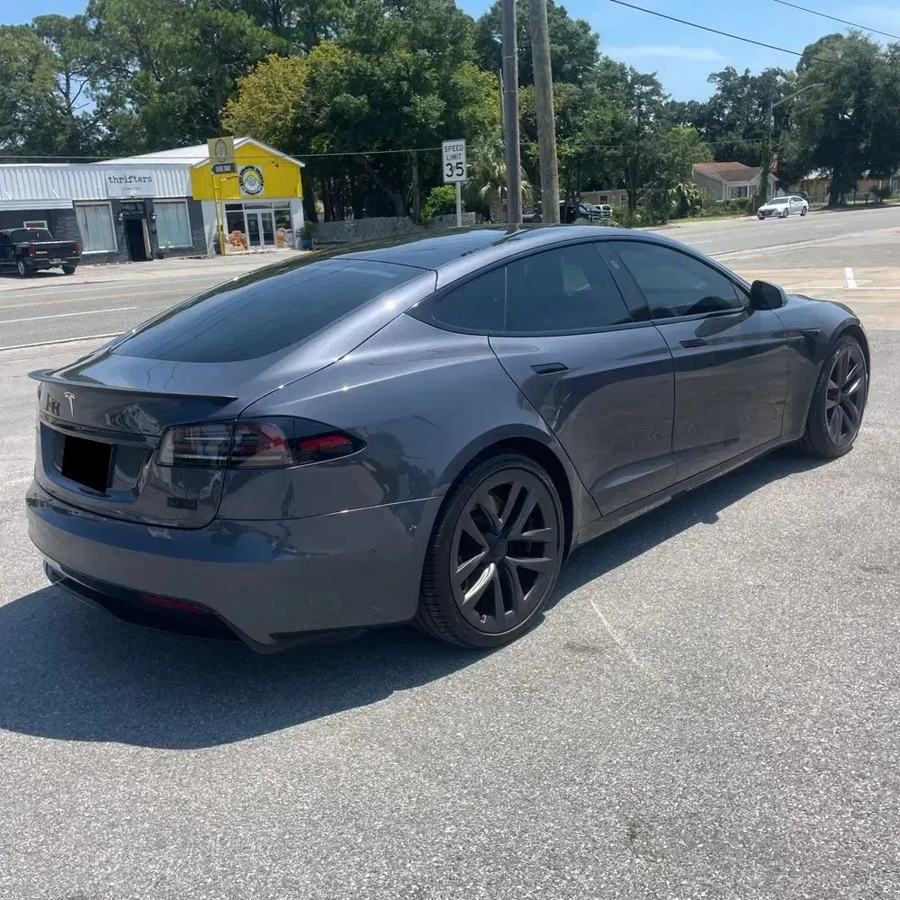 2022 Tesla Model S Plaid