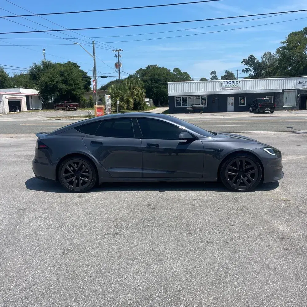 2022 Tesla Model S Plaid