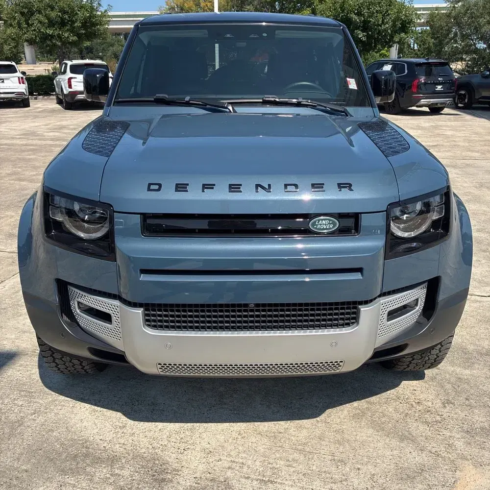 2024 Land Rover Defender 110 S P300