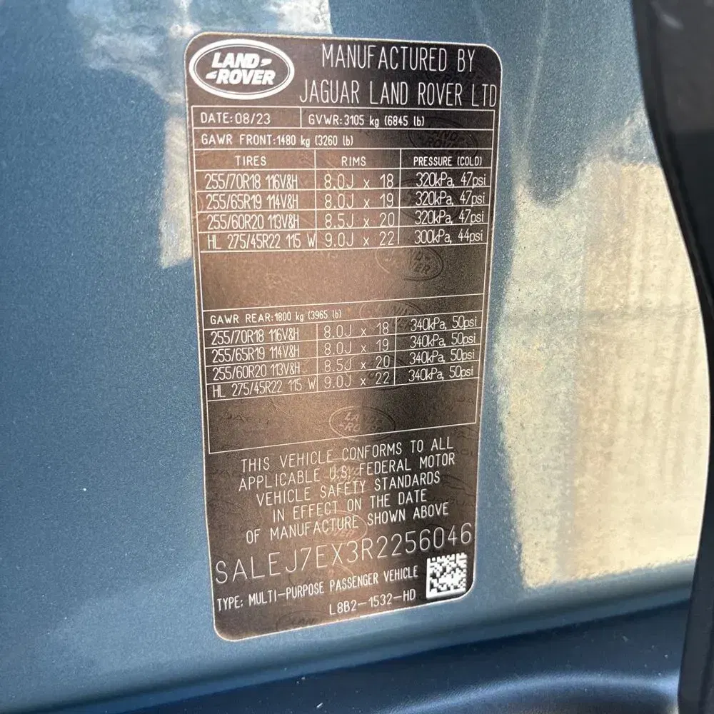 2024 Land Rover Defender 110 S P300