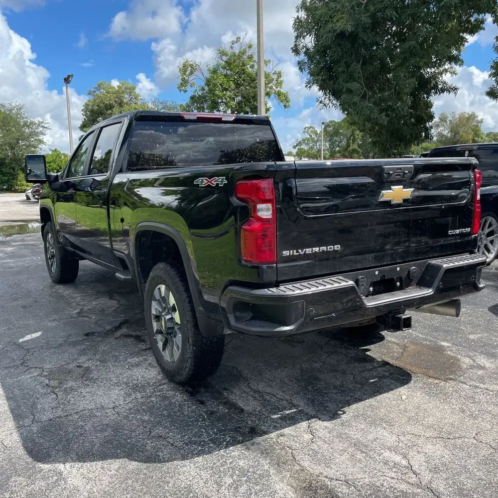 2024 Chevrolet Silverado 2500HD Custom
