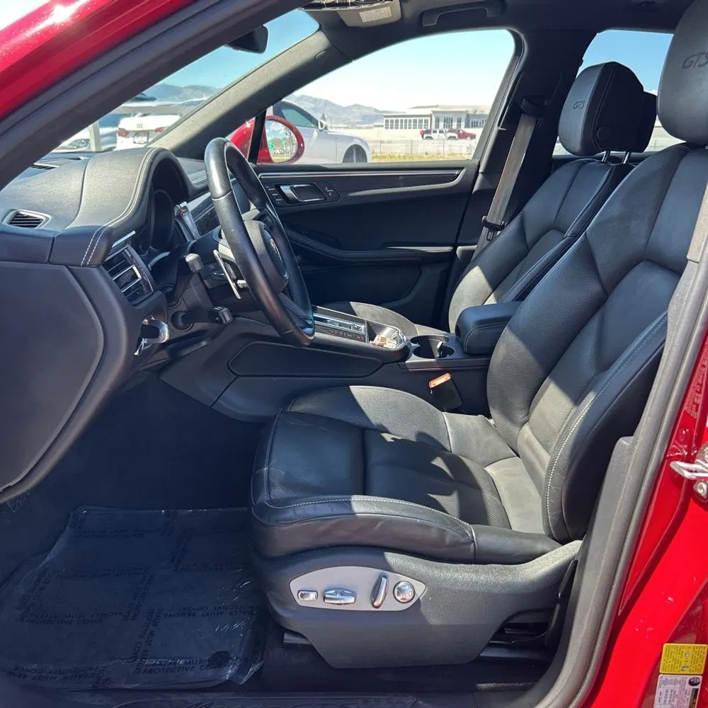 2023 Porsche Macan GTS