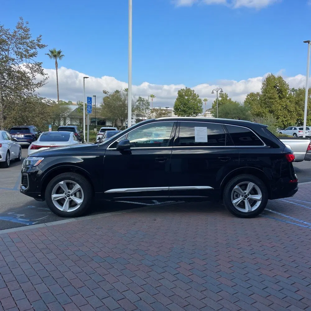 2025 Audi Q7 Premium 45