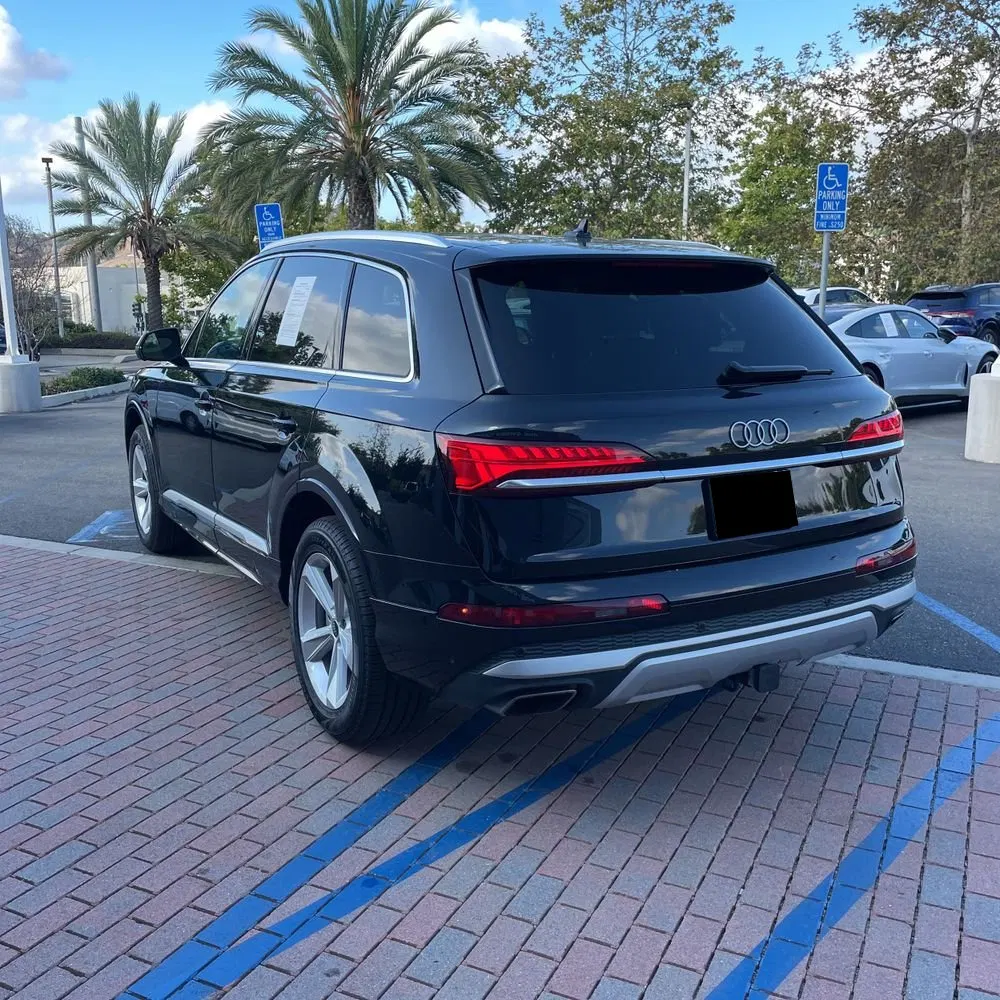 2025 Audi Q7 Premium 45