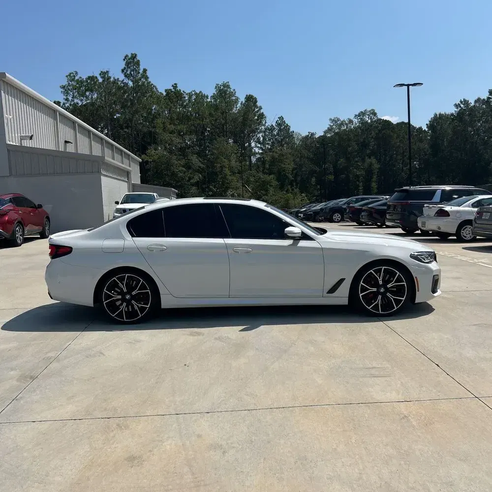 2021 BMW 5-Series M550xi