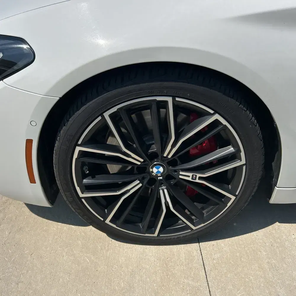 2021 BMW 5-Series M550xi