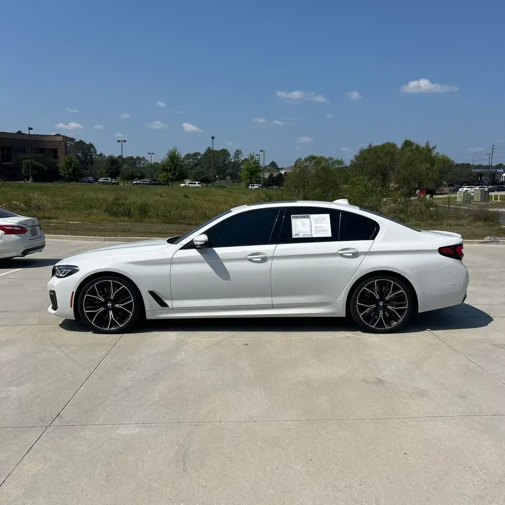 2021 BMW 5-Series M550xi