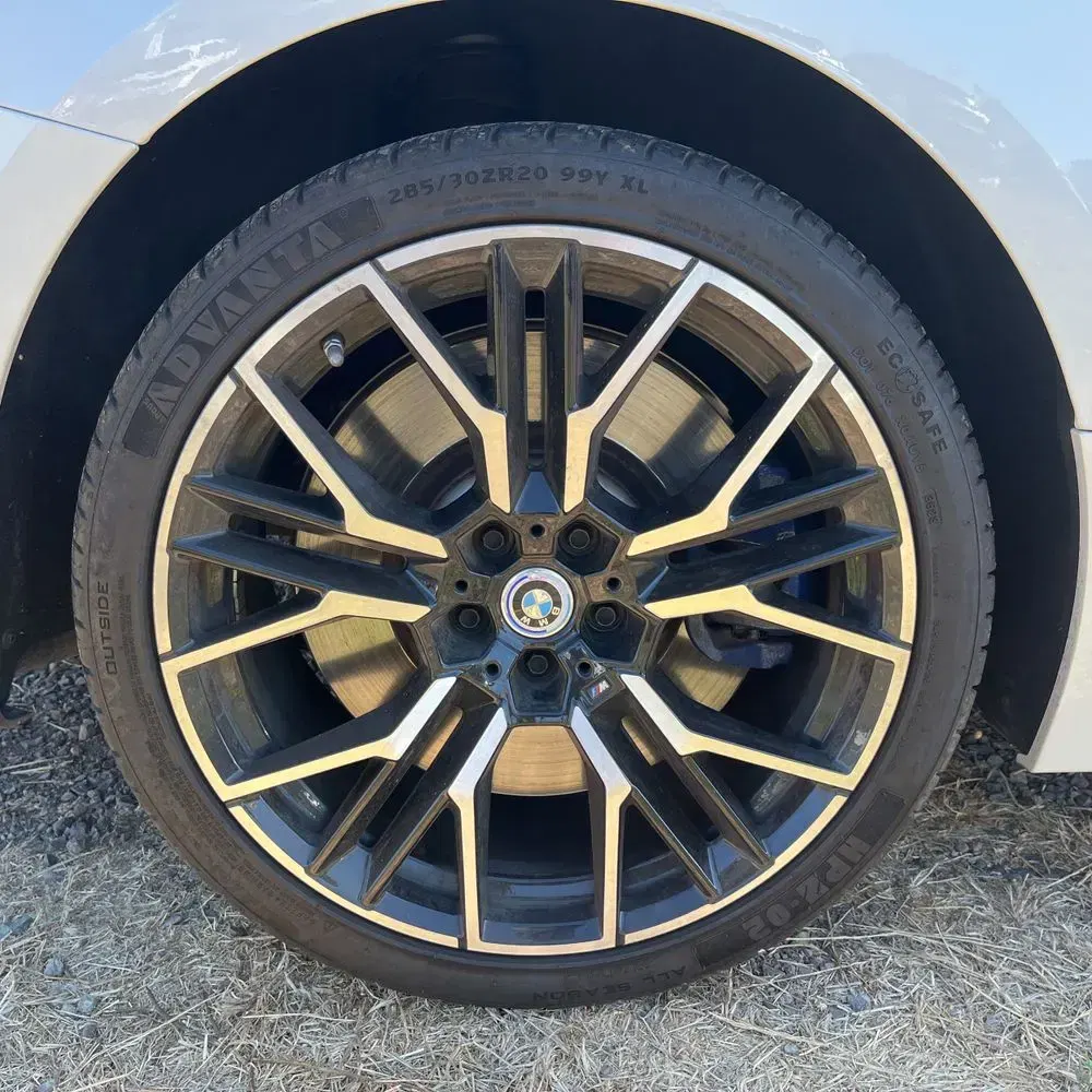 2023 BMW 8-Series M850xi