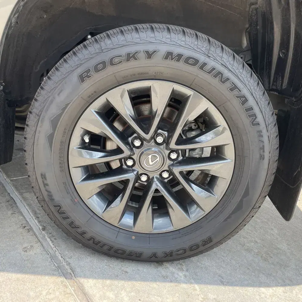 2023 Lexus GX 460 Base