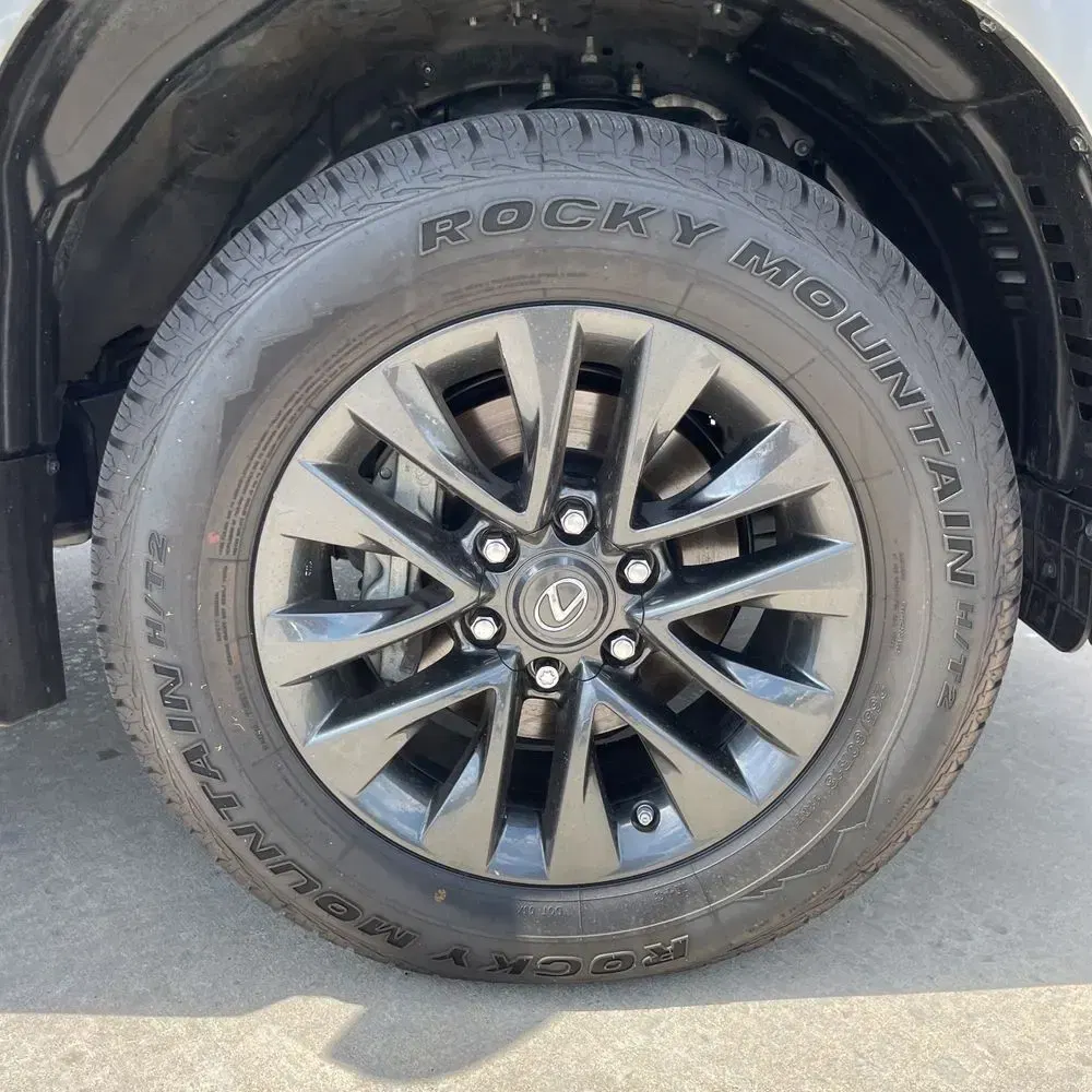 2023 Lexus GX 460 Base