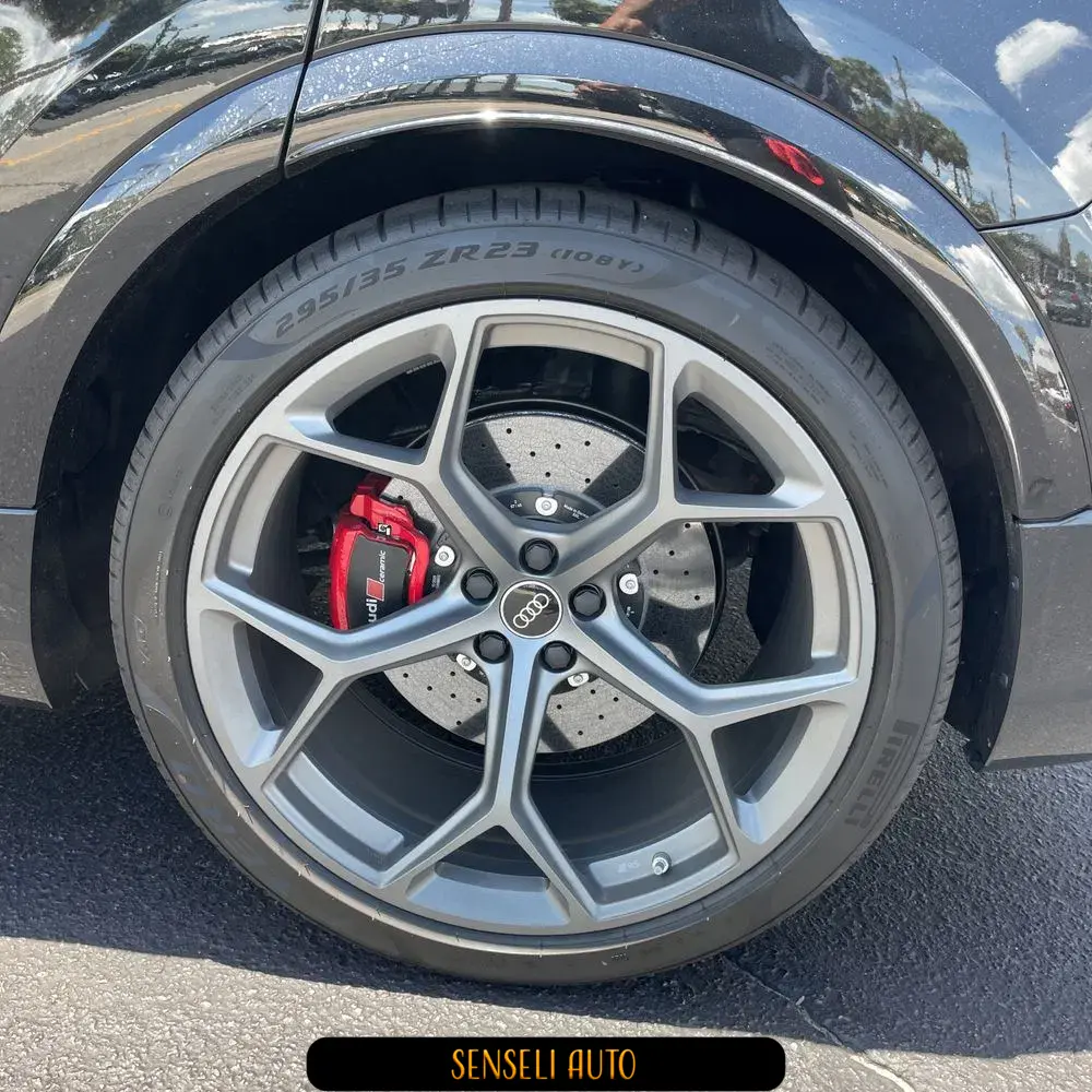 2025 Audi RS Q8 Performance