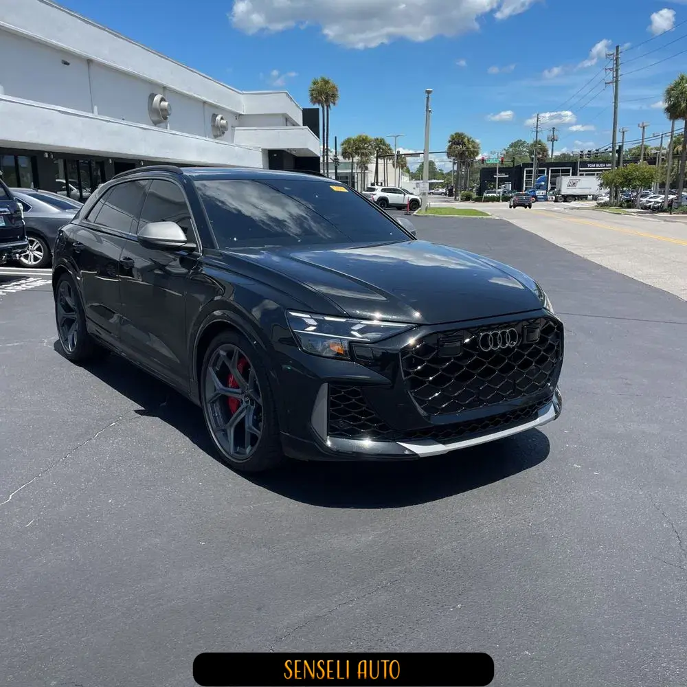 2025 Audi RS Q8 Performance