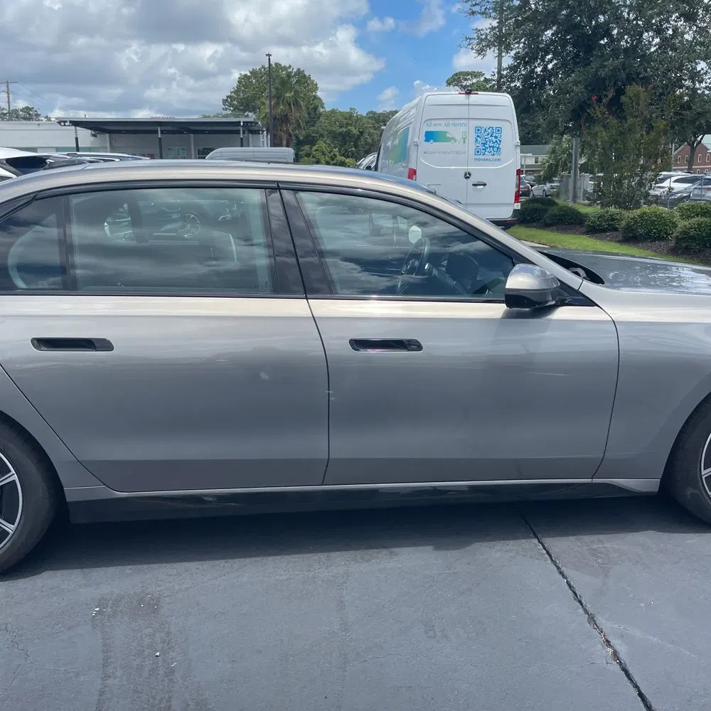 2023 BMW 7-Series 740i