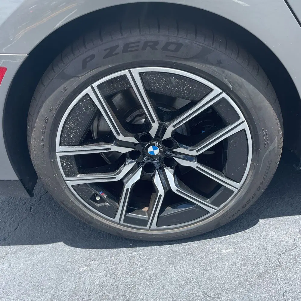 2023 BMW 7-Series 740i