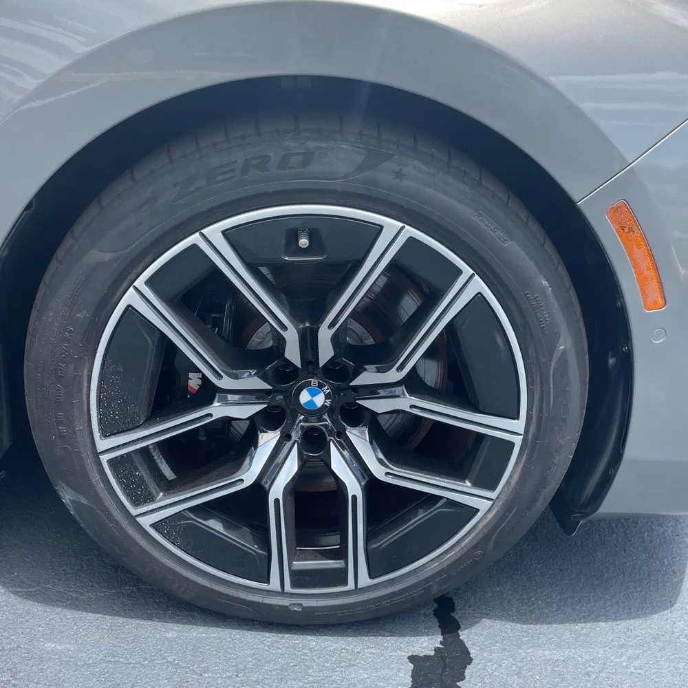 2023 BMW 7-Series 740i