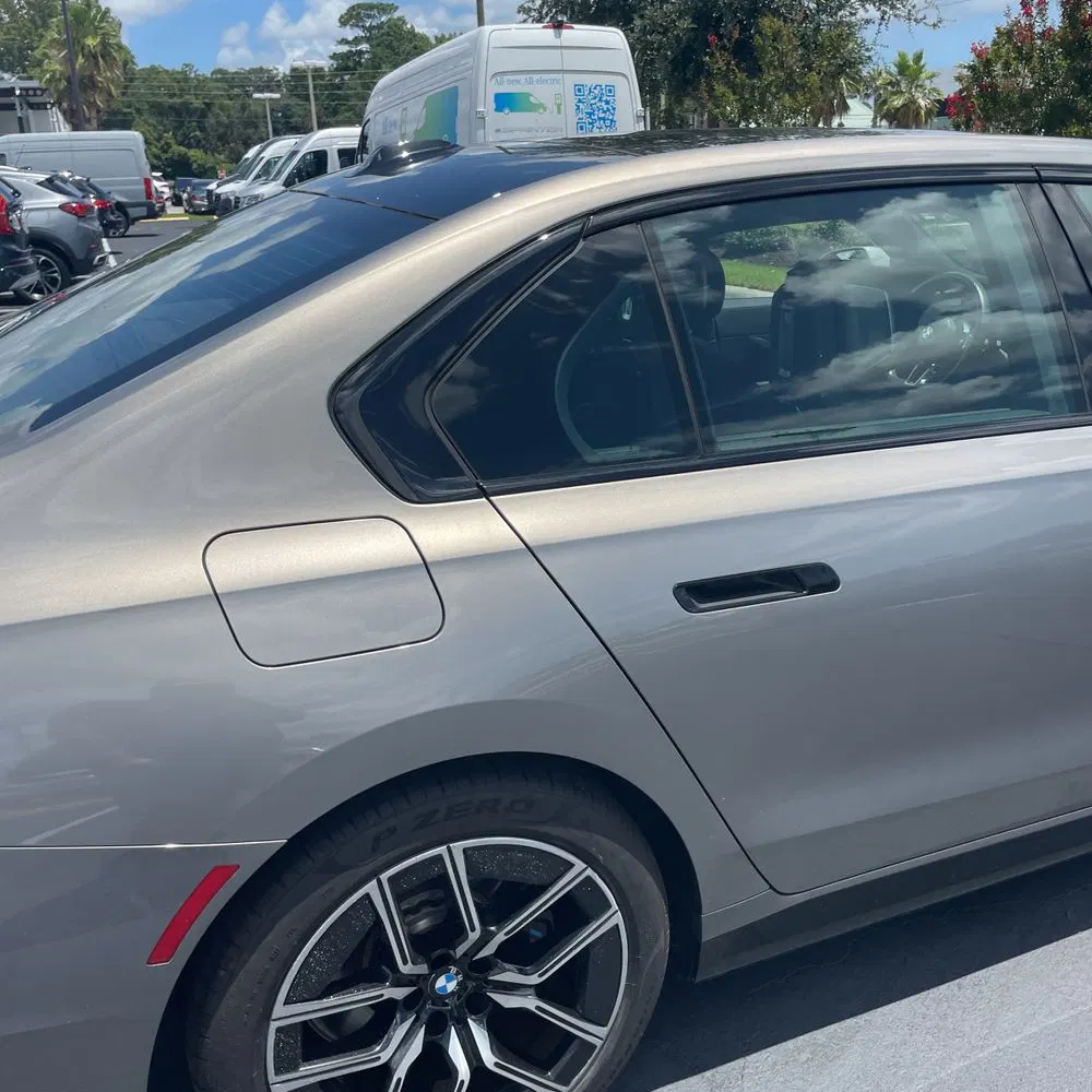 2023 BMW 7-Series 740i