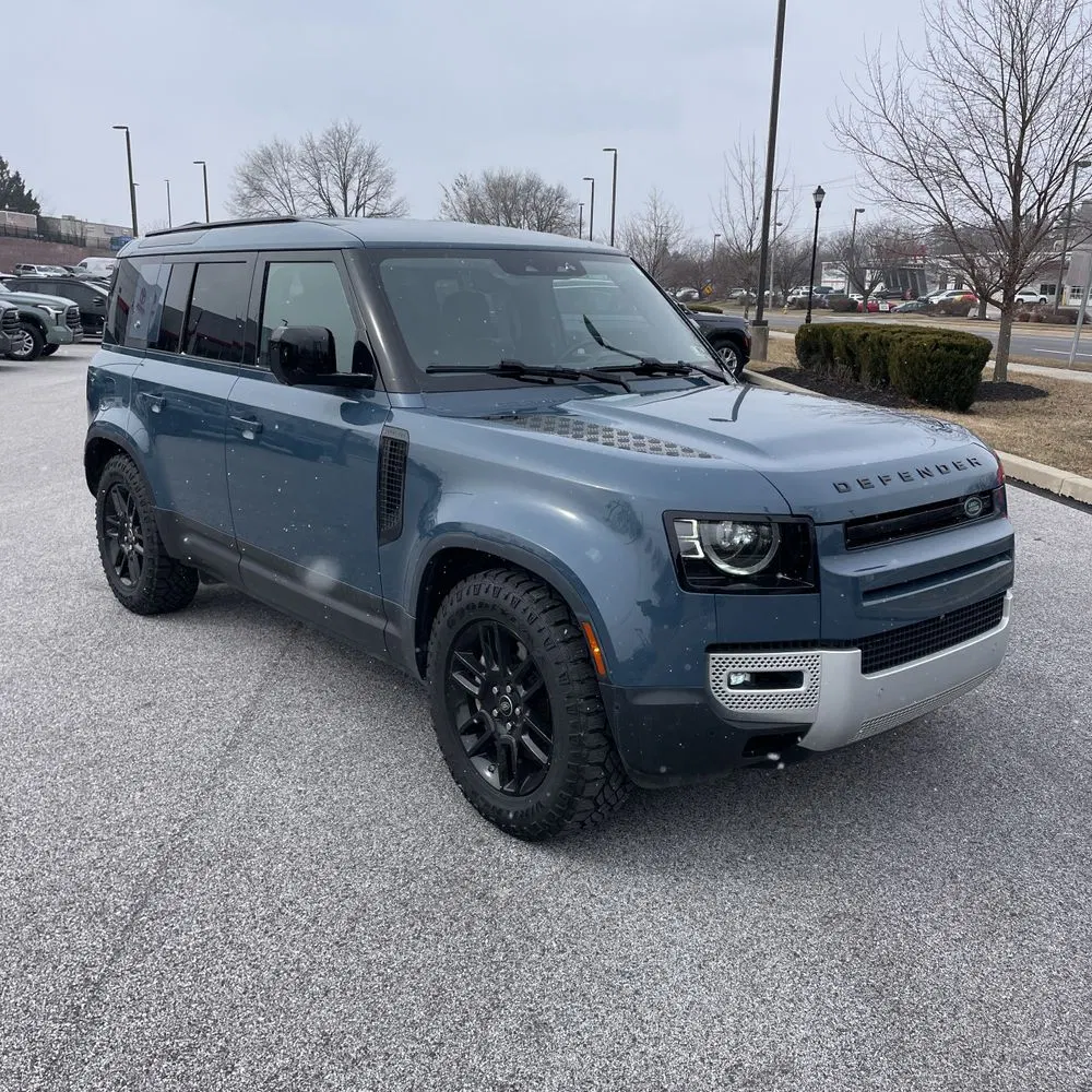 2020 Land Rover Defender 110 SE