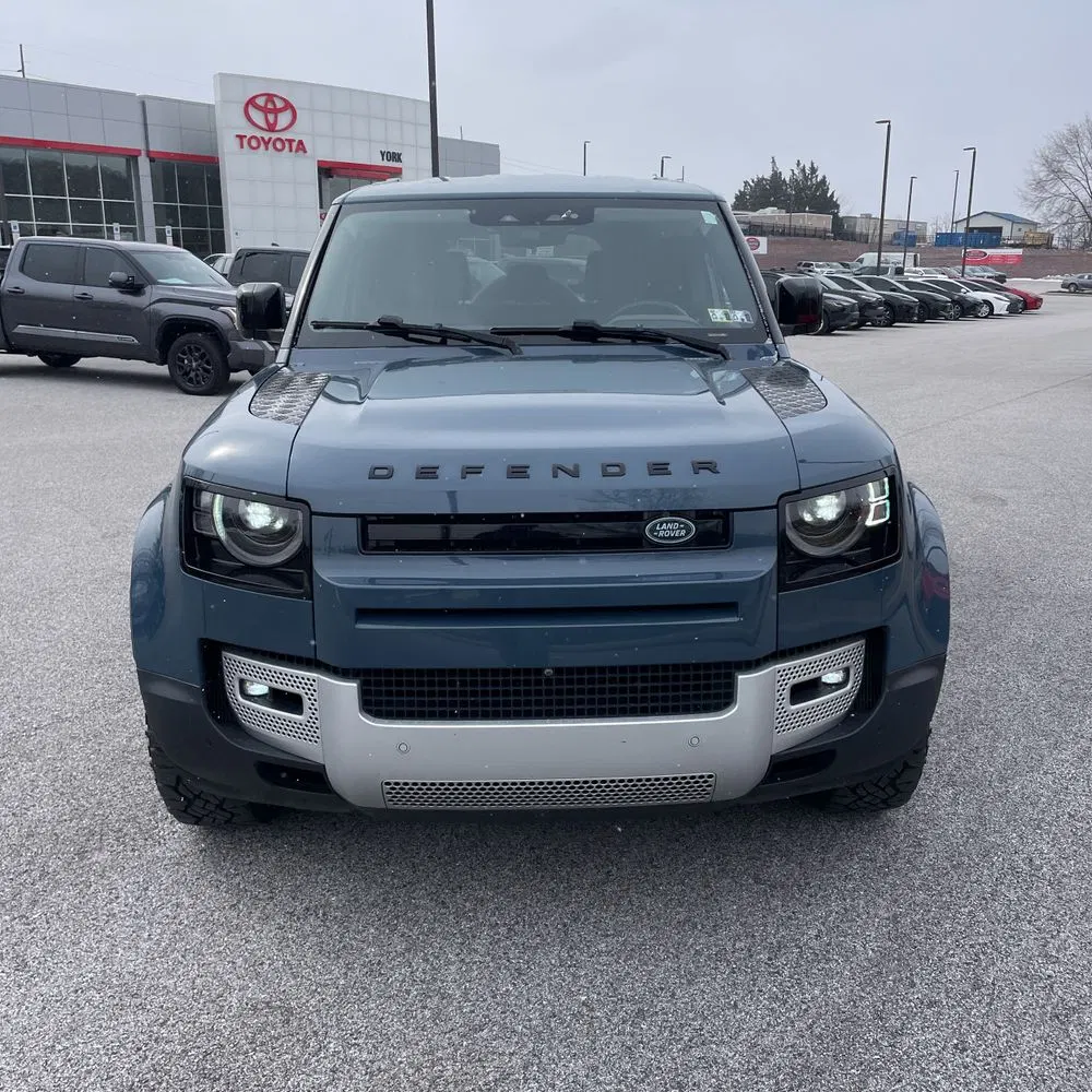2020 Land Rover Defender 110 SE