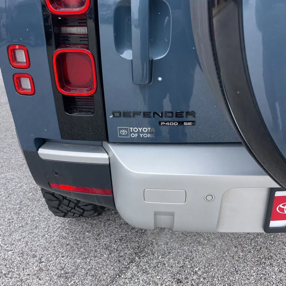 2020 Land Rover Defender 110 SE