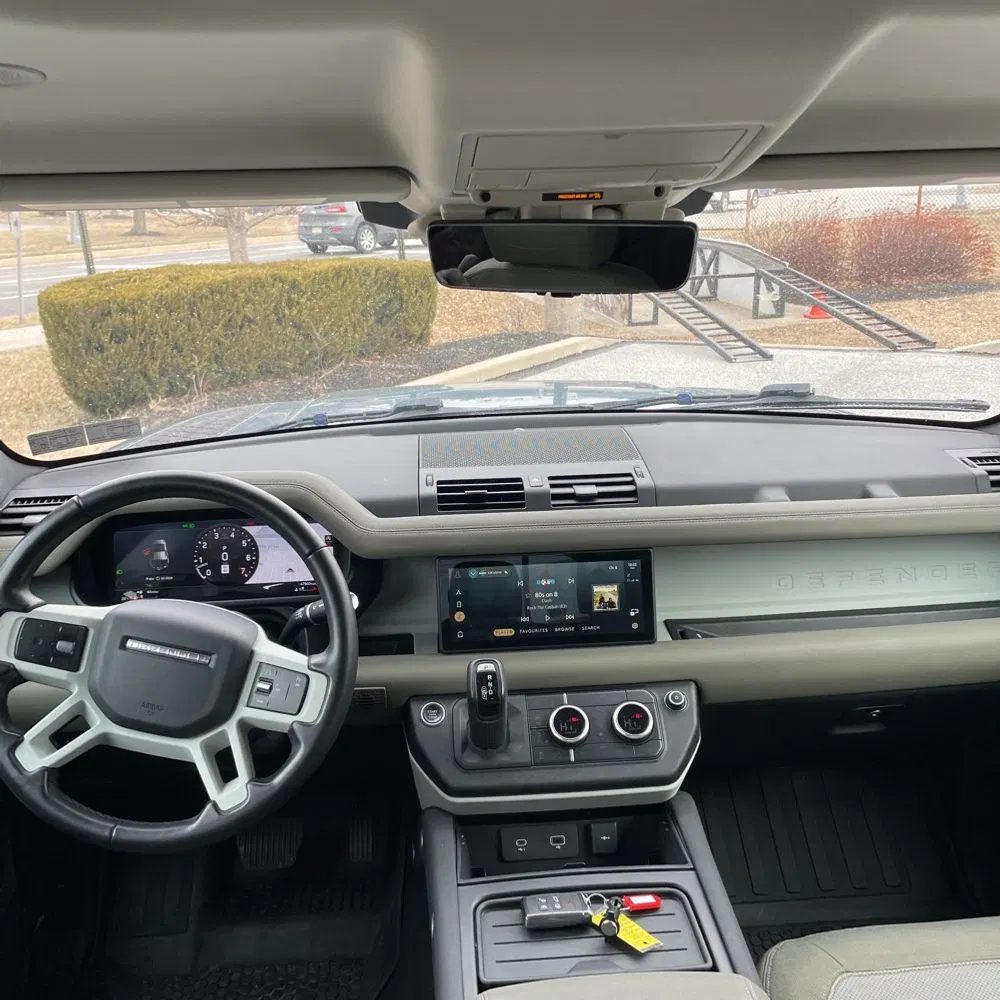 2020 Land Rover Defender 110 SE