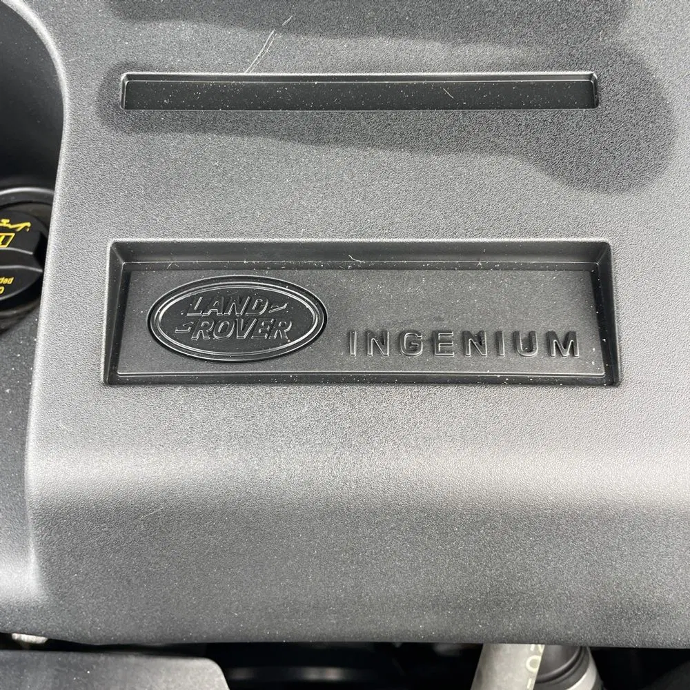 2020 Land Rover Defender 110 SE
