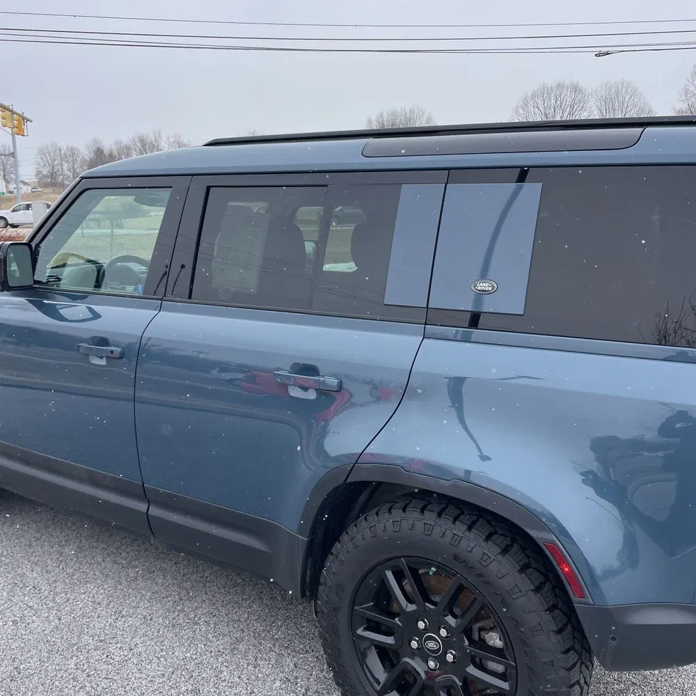 2020 Land Rover Defender 110 SE