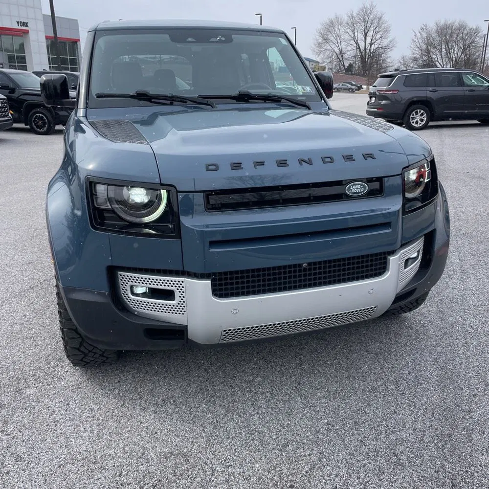 2020 Land Rover Defender 110 SE