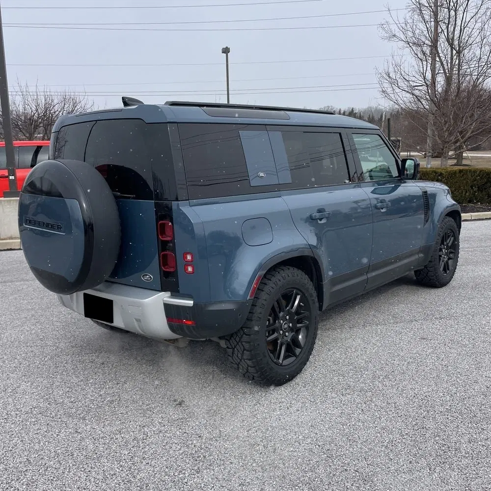 2020 Land Rover Defender 110 SE