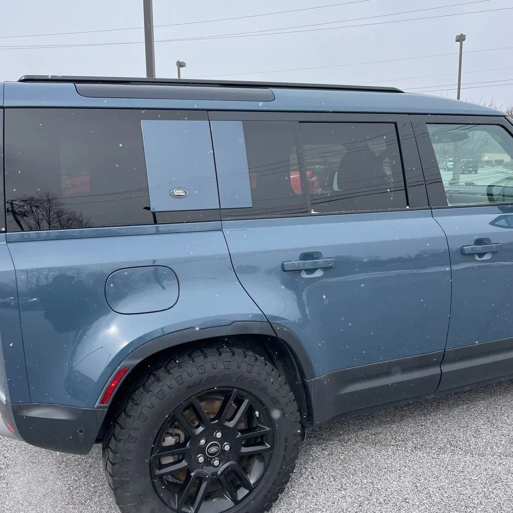 2020 Land Rover Defender 110 SE