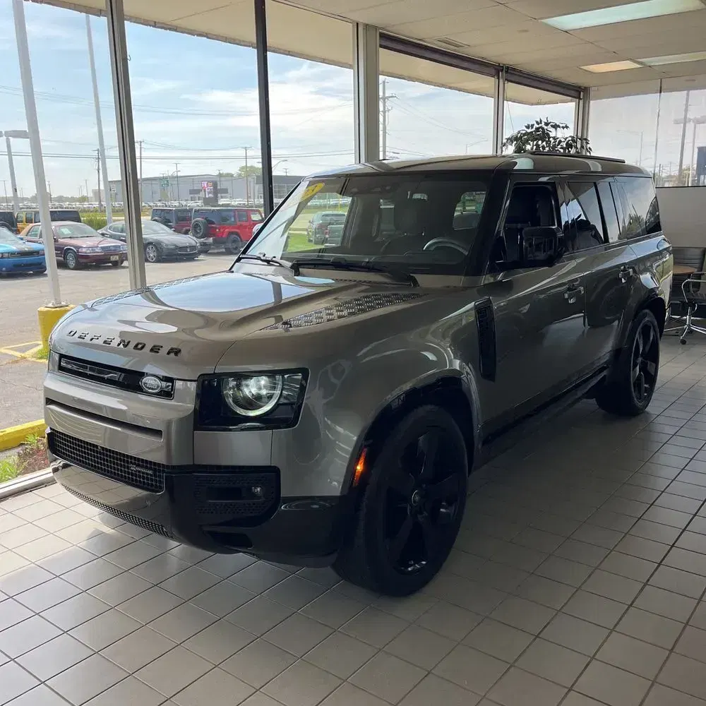 2023 Land Rover Defender 130 X-Dynamic SE