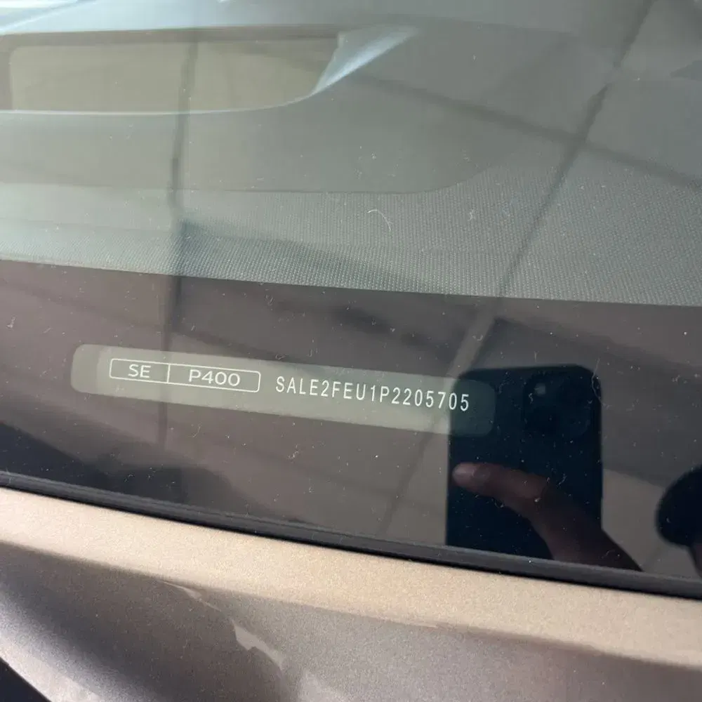 2023 Land Rover Defender 130 X-Dynamic SE