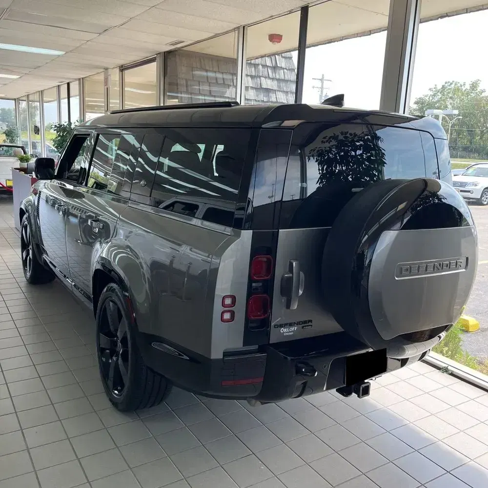 2023 Land Rover Defender 130 X-Dynamic SE