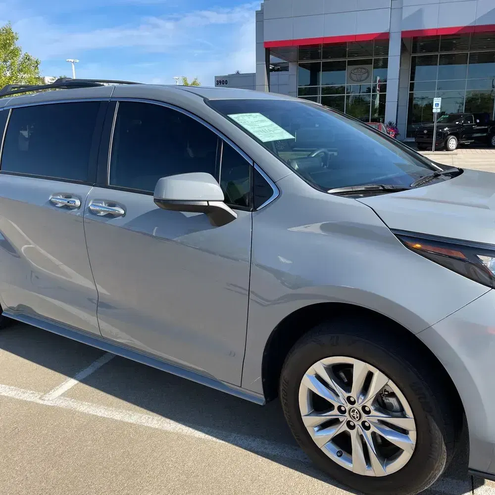 2023 Toyota Sienna Woodland Edition