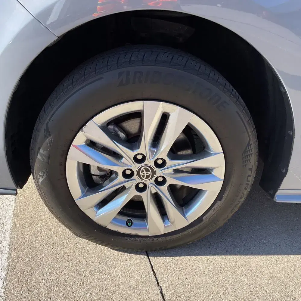 2023 Toyota Sienna Woodland Edition