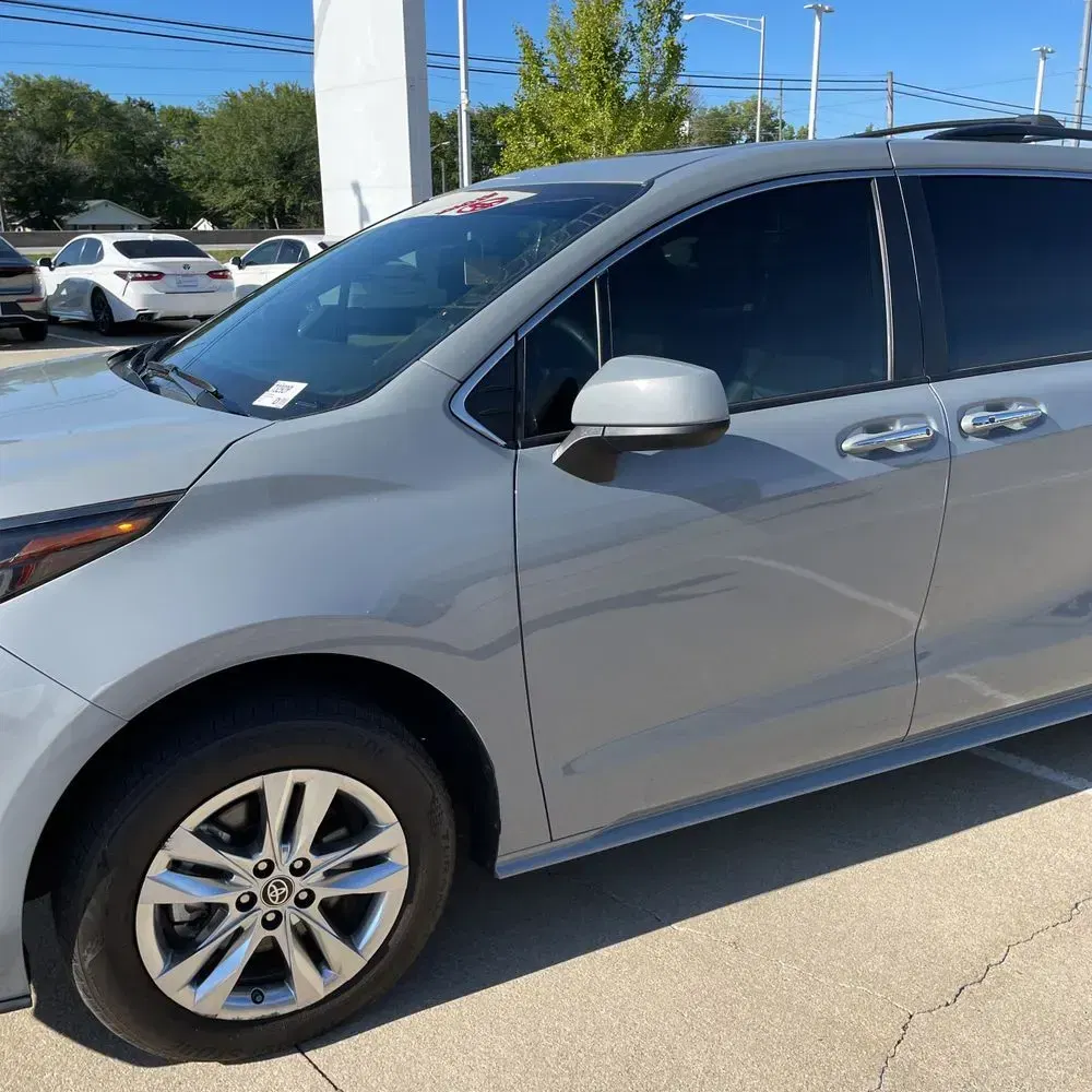 2023 Toyota Sienna Woodland Edition