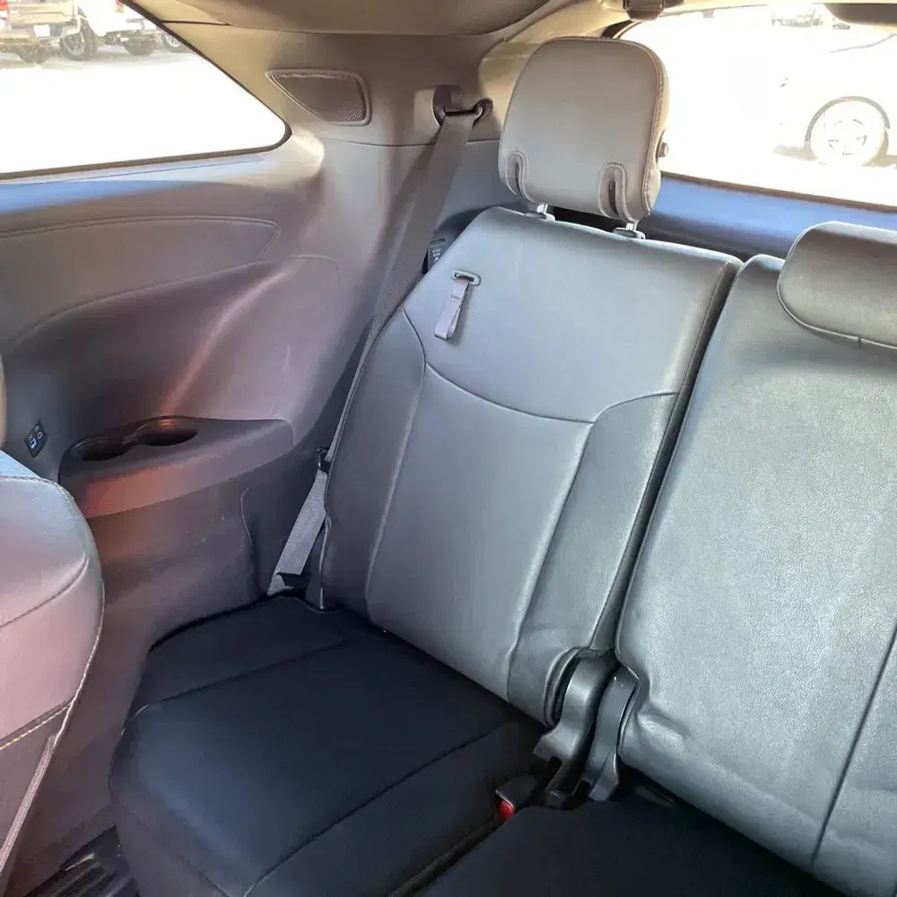 2023 Toyota Sienna Woodland Edition
