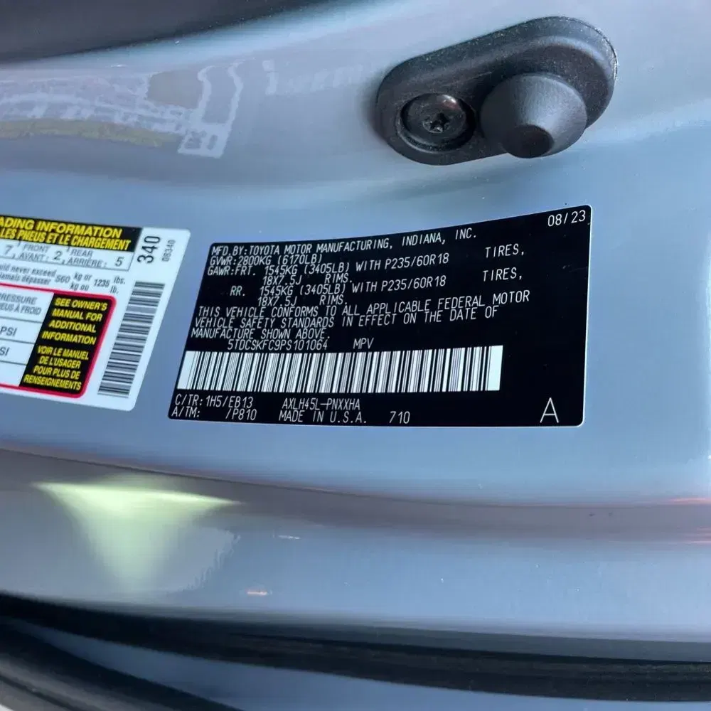 2023 Toyota Sienna Woodland Edition