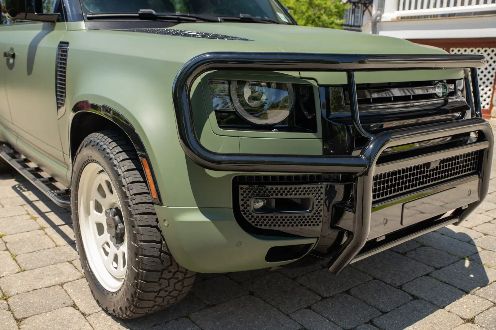 2022 Land Rover Defender 110 V8