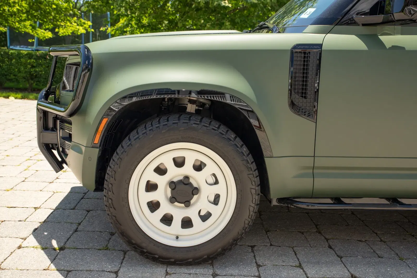 2022 Land Rover Defender 110 V8